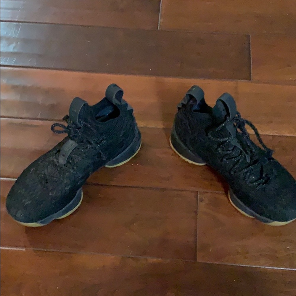 Lebron’s Size 6Y